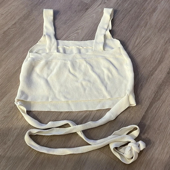 White Urban Outfitters Top - Picture 3 of 3